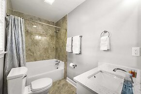 Mansion With Private Pool Bsktball Tennis Courts