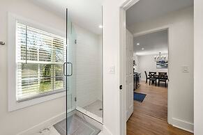 Beautifully Modern Cottage in Historic Norcross