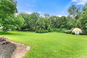Peaceful Modern Historic Norcross Home