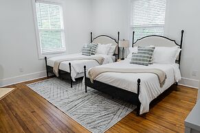 Beautiful Home Located In Historic Norcross