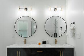 Beautiful Home Located In Historic Norcross