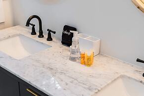 Beautiful Home Located In Historic Norcross