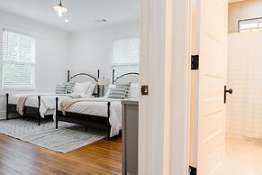 Beautiful Home Located In Historic Norcross