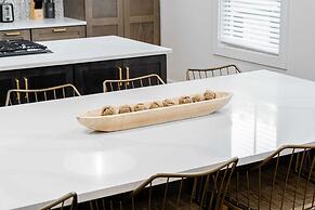 Beautiful Home Located In Historic Norcross