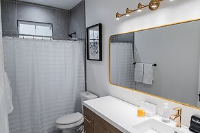 Beautiful Home Located In Historic Norcross