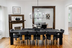 Beautiful Home Located In Historic Norcross