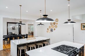 Beautiful Home Located In Historic Norcross