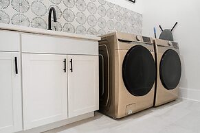 Beautiful Home Located In Historic Norcross