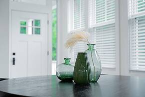 Beautiful Home Located In Historic Norcross