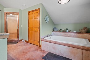 Brookview Place 4BR Near Mount Rushmore