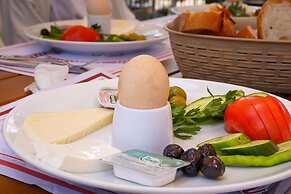 Akyaka Nehir Butik Otel