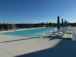 Handsboro Pointe Condo & Suites