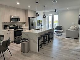 Handsboro Pointe Condo & Suites