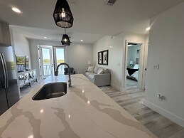 Handsboro Pointe Condo & Suites