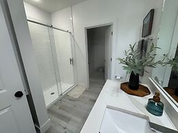 Handsboro Pointe Condo & Suites