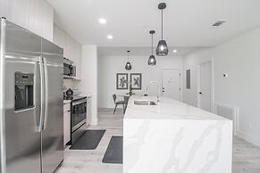 Handsboro Pointe Condo & Suites