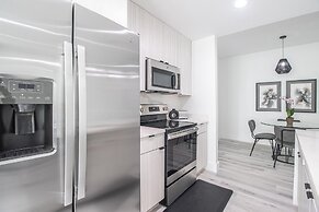 Handsboro Pointe Condo & Suites