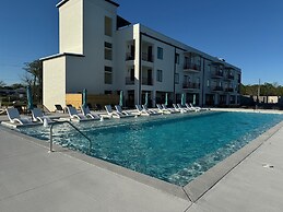 Handsboro Pointe Condo & Suites