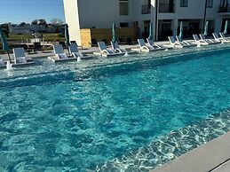 Handsboro Pointe Condo & Suites