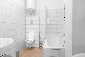 Relaxing 2BR shared Apt. U3 Enkplatz