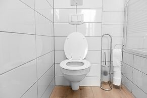 Relaxing 2BR shared Apt. U3 Enkplatz