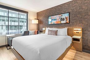 Cambria Hotel Denver Downtown RiNo