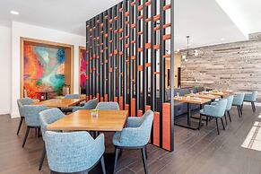 Cambria Hotel Denver Downtown RiNo