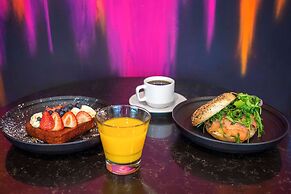 Cambria Hotel Denver Downtown RiNo