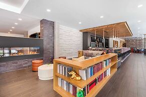 Cambria Hotel Denver Downtown RiNo