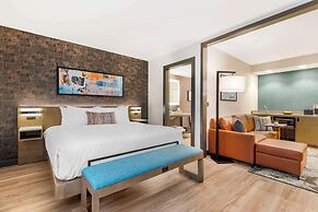 Cambria Hotel Denver Downtown RiNo