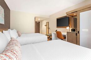 Cambria Hotel Denver Downtown RiNo