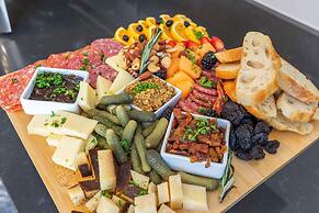 Cambria Hotel Denver Downtown RiNo