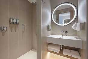 Hampton By Hilton Kuwait Salmiya