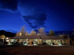 Eastern Sierra Motor lodge