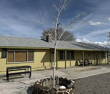 Eastern Sierra Motor lodge