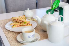 Jomy's Hotel