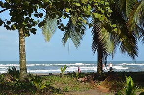 Hotel Pura Natura Beachfront Tortuguero