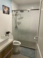 Elegant 1BR Apt with Pool