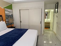 Elegant 1BR Apt with Pool