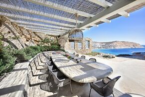 Magnolia in Mykonos With 4 Bedrooms and 4 5 Bathrooms