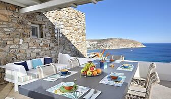 Magnolia in Mykonos With 4 Bedrooms and 4 5 Bathrooms
