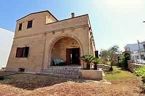 Villa Alida - Con Ampio Giardino e Piscina Privata nel Salento