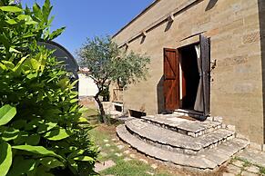 Villa Alida - Con Ampio Giardino e Piscina Privata nel Salento