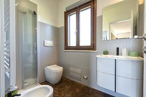 Sardinia Re - Fioretta Home Balcony Side