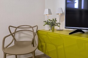 Sardinia Re - Fioretta Home Garden Side