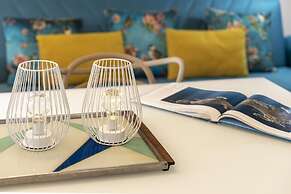 Sardinia Re - Fioretta Home Garden Side