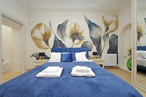 Ottaviano Vatican Flat - Blue