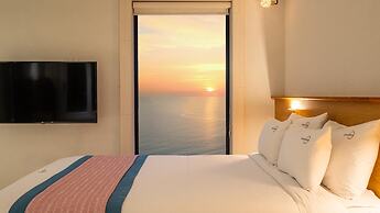 Gyeongju Luna Piena Poolvilla