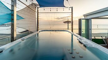 Gyeongju Luna Piena Poolvilla