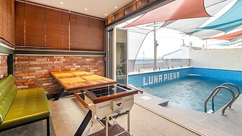 Gyeongju Luna Piena Poolvilla